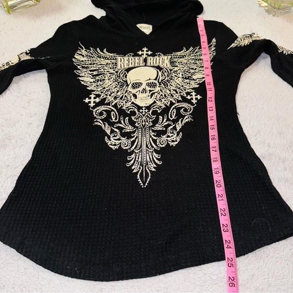 Vocal skull Embellishment waffle top - Picture 7 of 10